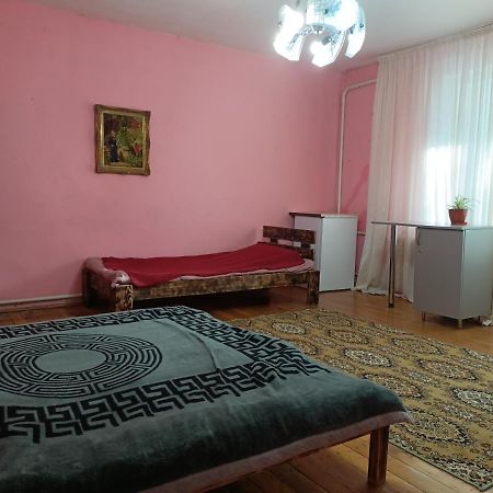 Krone Hostel Ужгород Экстерьер фото