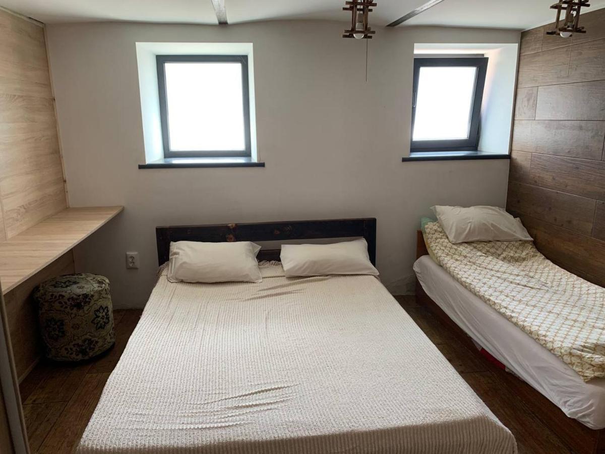 Krone Hostel Ужгород Экстерьер фото