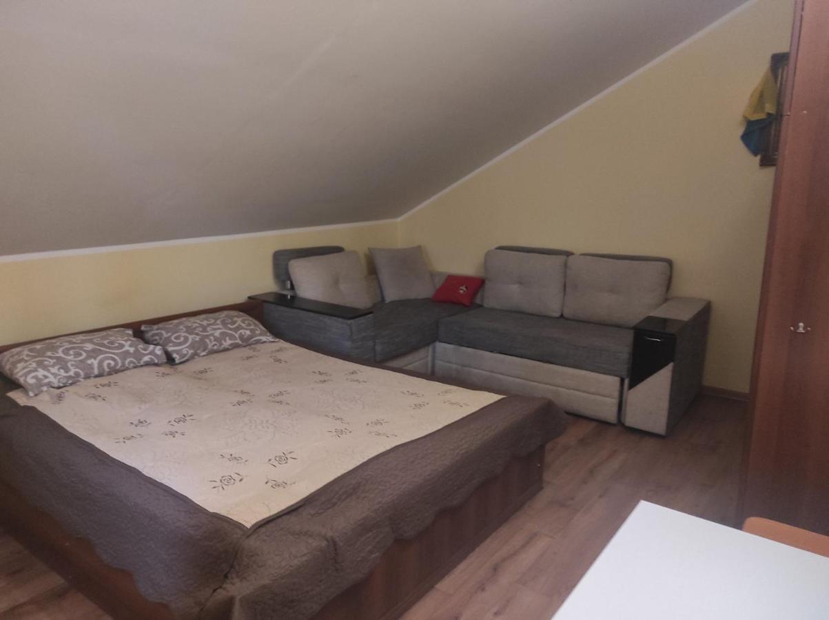 Krone Hostel Ужгород Экстерьер фото