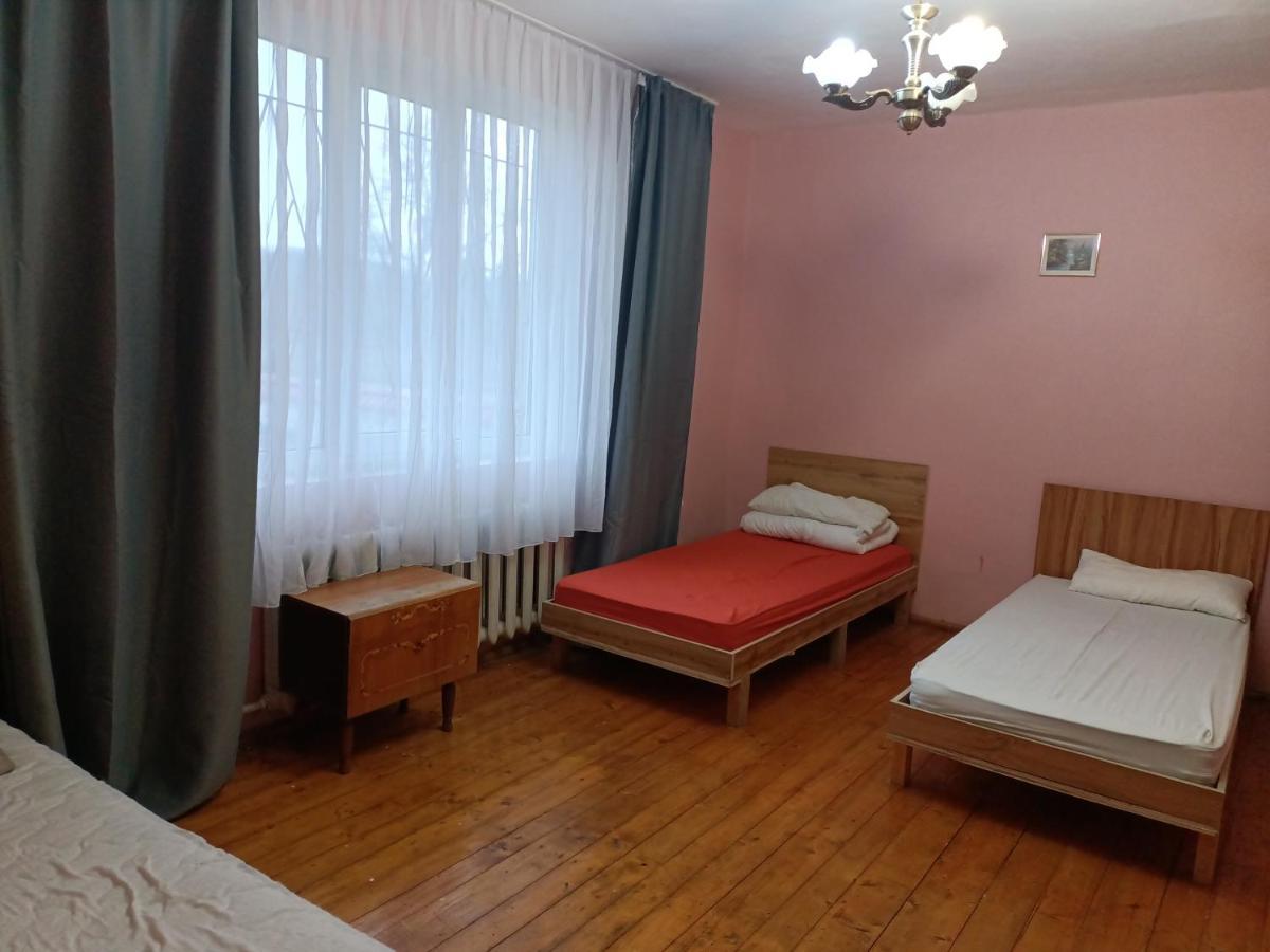 Krone Hostel Ужгород Экстерьер фото