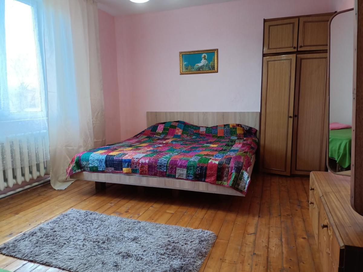 Krone Hostel Ужгород Экстерьер фото