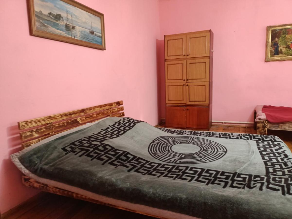 Krone Hostel Ужгород Экстерьер фото