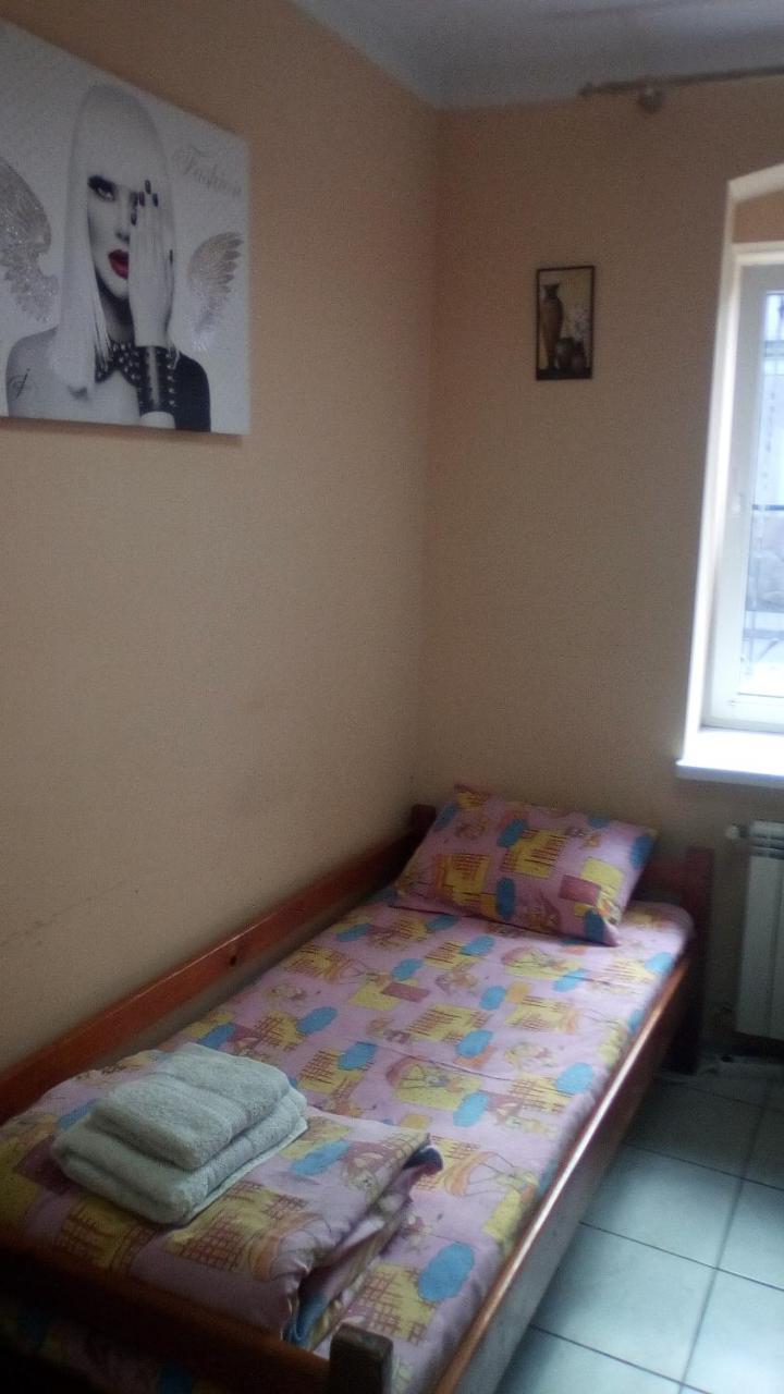 Krone Hostel Ужгород Экстерьер фото