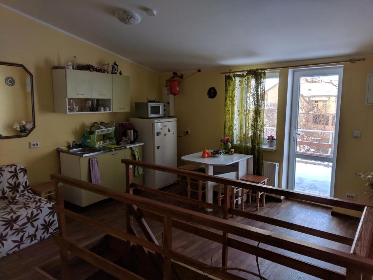 Krone Hostel Ужгород Экстерьер фото