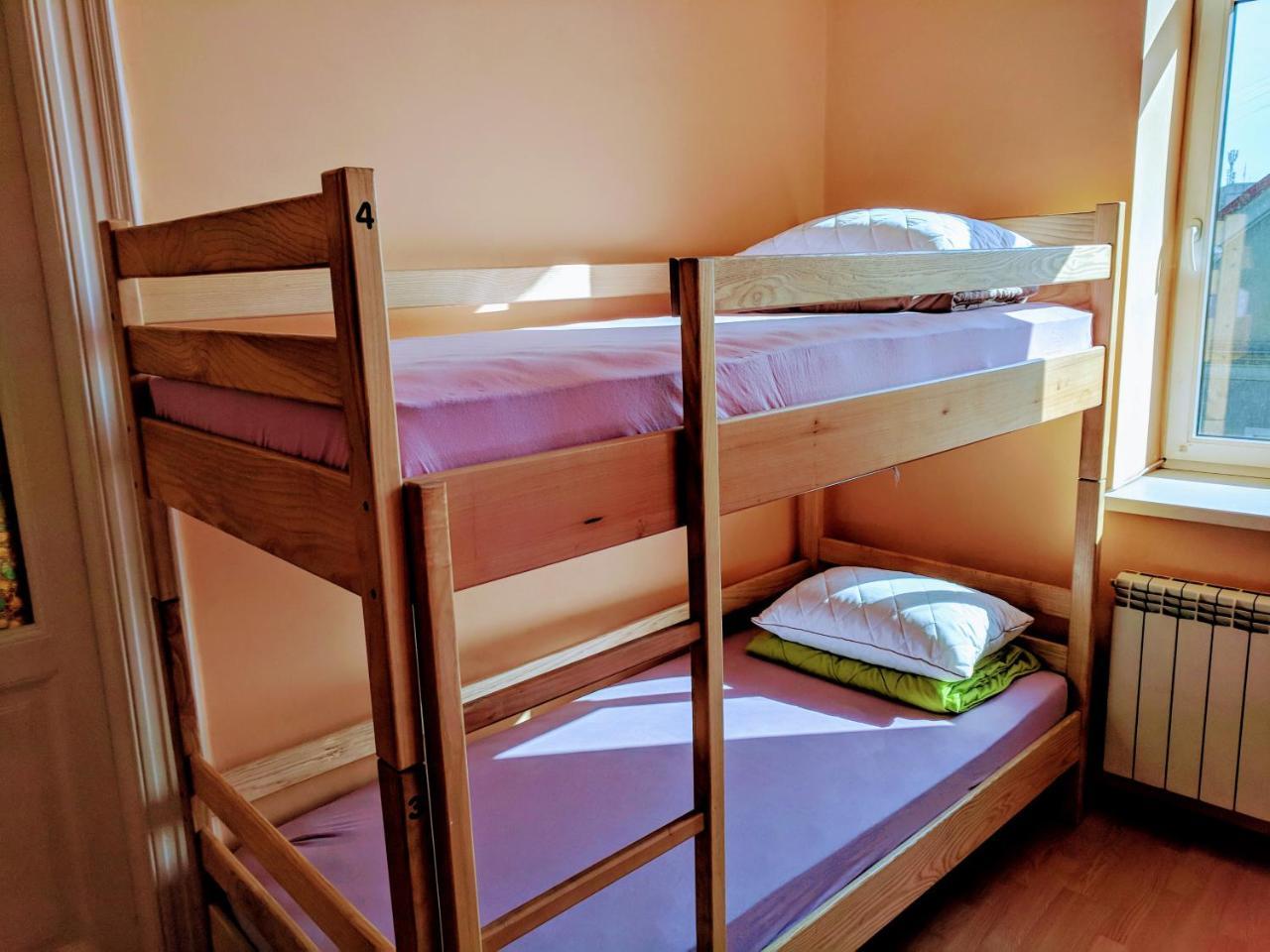 Krone Hostel Ужгород Экстерьер фото