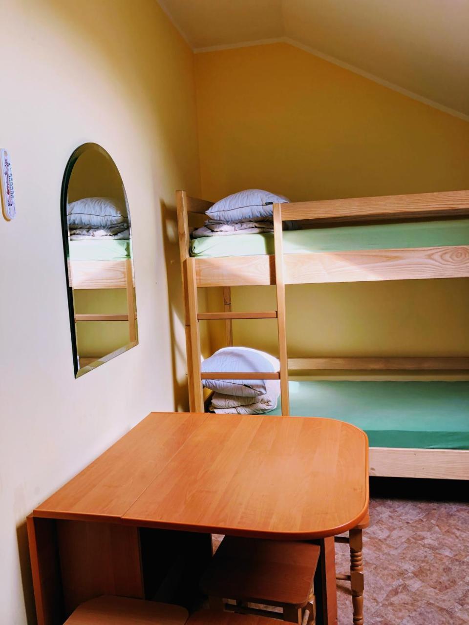 Krone Hostel Ужгород Экстерьер фото